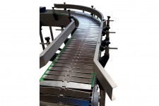 Dyno Conveyors Tabletop Slat Chain Powered Conveyor
