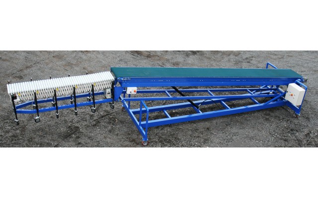 Dyno Conveyors Expandable Mobile Skate Wheel Conveyor used with a Telescopic Conveyor (11)